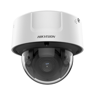 Domo IP 8 Megapixel / Lente Mot. 8 a 32 mm /  DARKFIGHTER / WDR 120 dB / IK10 / IR 30 mts / Conteo Facial / Detección Facial / Interior / PoE / Búsqueda por Atributos / Micrófono Integrado / MicroSD