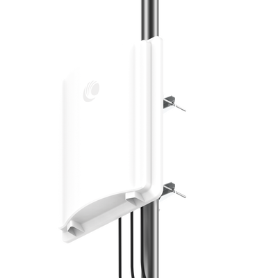 Estación Base ePMP 4500 con Antena Integrada con 17 dBi y 90º de apertura / MU-MIMO/OFDMA 8x8 con Capacidad de Hasta 4 Gbps Agregados / 4910–6135 MHz (Wi-Fi 6) / Sincronización GPS / Hasta 120 Suscriptores / Protección IP67
