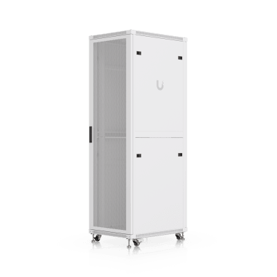 UACC Rack Cabinet 42U (600 × 800 mm) – Gabinete de Piso Totalmente Ensamblado con Ventiladores Integrados, Paneles Removibles, Ruedas con Seguro y Puerta Frontal Perforada para Óptimo Flujo de Aire