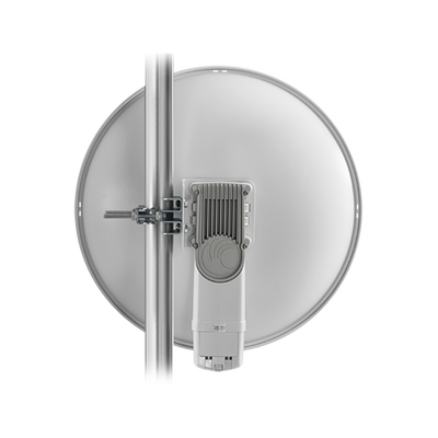 Suscriptor PMP 450 en 5 GHz con antena integrada de 25 dBi, 40 Mbps, C054045H013 (Requiere POE30, CABEPMP)