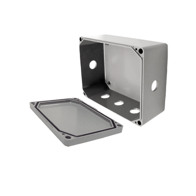 Caja de Unión de Aluminio con 6 salidas de 1" / Orificios 1 Izq - 1 Der - 4 en la parte inferior.