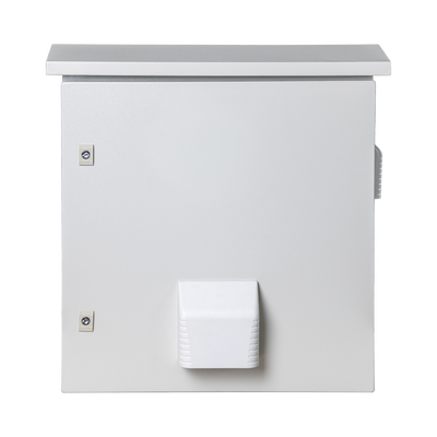 Gabinete Ventilado de Acero IP55 Uso en Exterior (593 x 609 x 399 mm) con Placa Trasera Interior Metálica y Compuerta Inferior Atornillable. Incluye Ventilador, Ventilas, filtros, Montaje Rack 19", Terminal de Tierra Física, Chapas y Ll