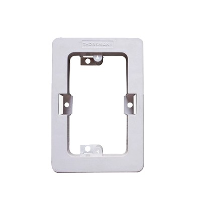 Caja Sin Fondo Universal, Color Blanco de PVC Auto Extinguible (7900-02002)