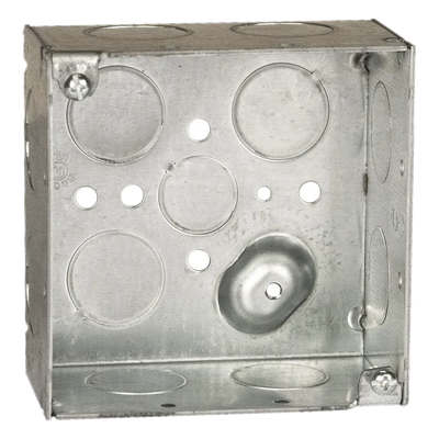 Caja Cuadrada Galvanizada  de 4 x 4" / Profundidad 2 1/8 / 11 Entradas de 3/4" y 1 de 1/2".