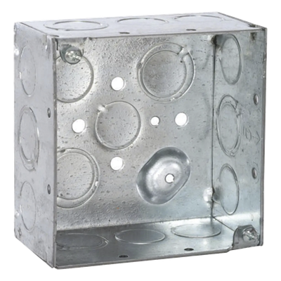 Caja Cuadrada Galvanizada  de 4" x 4", profundidad de 2 1/8". Cuenta con 10 KO de 1/2" y 6 TKO (1/2" - 3/4"))