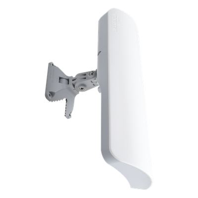  (mANT 15s) Antena Sectorial de 15dBi con Angulo de Apertura de 120° con un rango de 5.17 - 5.825GHz
