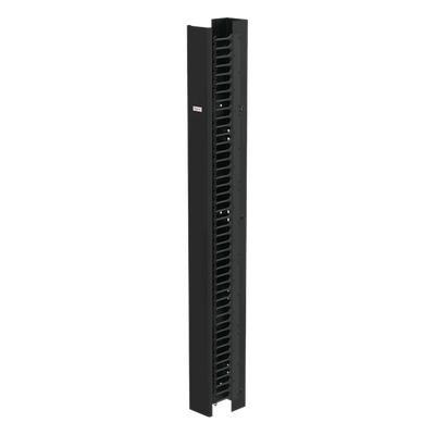 Organizador Vertical de Cableado CableTek-EC / 45U / Una Cara / Acero 1.9 mm / 6 in Ancho / 9 in Profundidad / Negro RAL 9005 / Montaje Universal 4 Postes / Cat 5e/6/6A/Fibra