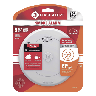 Alarma de Humo First Alert SM210L / Sensor Fotoelectrico / Batería de Litio Sellada de 10 Años / Luz de Seguridad / Rango de Temperatura 4.4°C a 37.8°C/ Cumple UL217, CSFM, NFPA 72, NFPA 101, ICC - Imagen 4