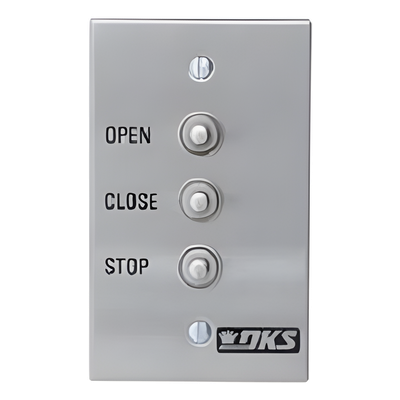 Botonera triple compatible con motores para portones abatibles y corredizos Doorking / Uso en interiores / Fácil instalación en caja estándar