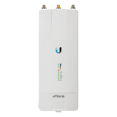 Radio de Backhaul conectorizado de alta capacidad, con tecnología airFiber hasta 687 Mbps*, banda licenciada 4 GHz (4700 - 4990 MHz*)