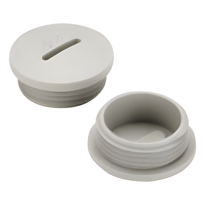 Tapón roscado de 3/4" para caja cuadrada a prueba de intemperie.