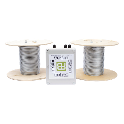 Kit de Cable Sensor Perimetral IRONCLAD / 305 m (1,000 ft) / 2 Zonas de 152 m (500 ft) / Detección por Análisis de Vibración / Tarjeta LPU400 Incluida / Calibración por Software