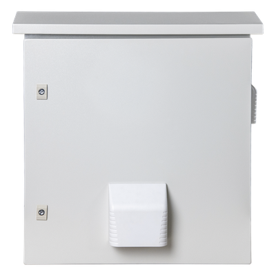 Gabinete Ventilado de Acero IP55 Uso en Exterior (593 x 609 x 399 mm) con Placa Trasera Interior Metálica y Compuerta Inferior Atornillable. Incluye Ventilador, Ventilas, filtros, Montaje Rack 19", Terminal de Tierra Física, Chapas y Ll