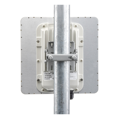 PTP-550 Hasta 1.36 GBps / 4910 - 6200 MHz / 802.11 AC Wave 2 MU-MIMO 4: 4x4 / BackHaul con Antena Integrada (Alta ganancia 23 dBi) (C050055H016A) - Imagen 4