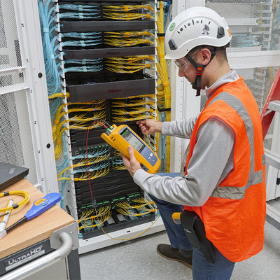 Certificador de Fibra Óptica MPO MMC Pinned/Unpinned CertiFiber Max / Test Set de Pérdida Óptica / 24 Fibras en 1 Segundo / Sistema Versiv / LinkWare Live / Doble Inspección - Imagen 4
